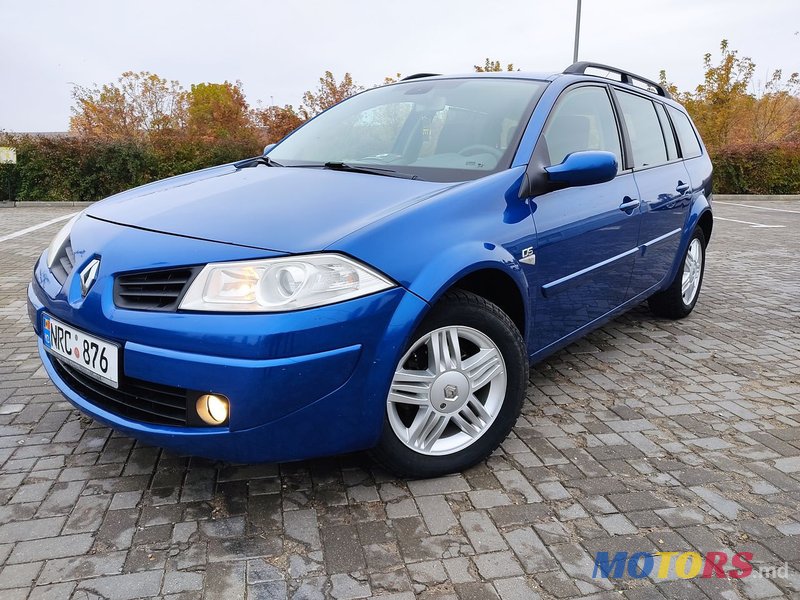 2008' Renault Megane photo #2