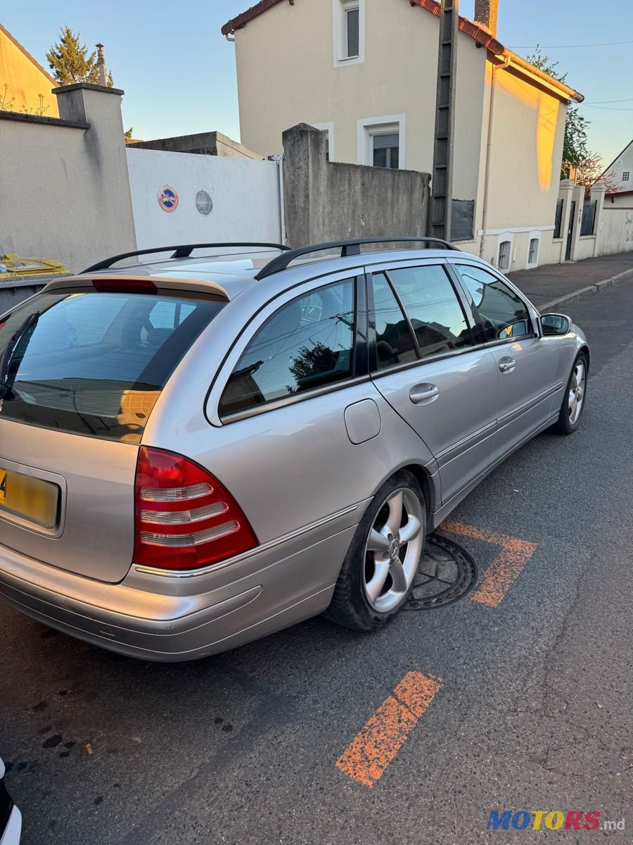 2004' Mercedes-Benz C-Class photo #2