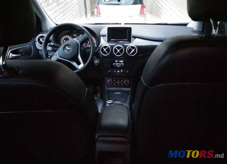 2014' Mercedes-Benz B photo #1