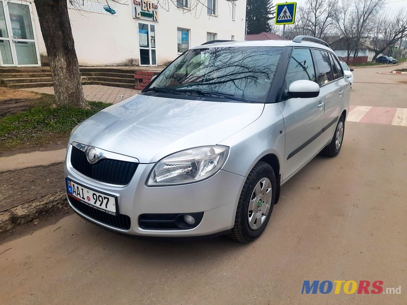 2008' Skoda Fabia photo #1