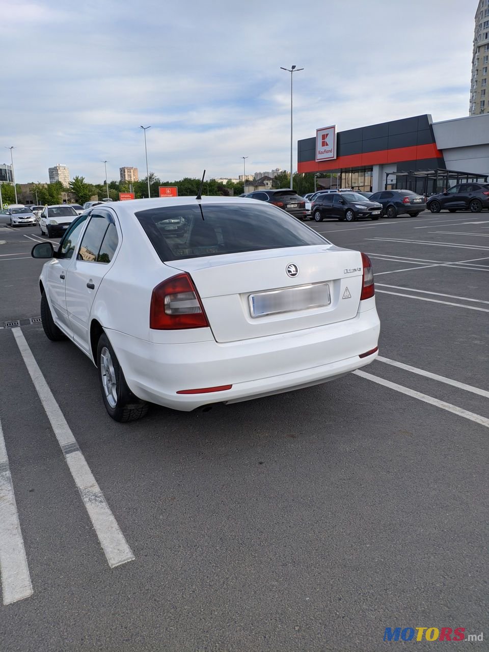 2013' Skoda Octavia photo #2