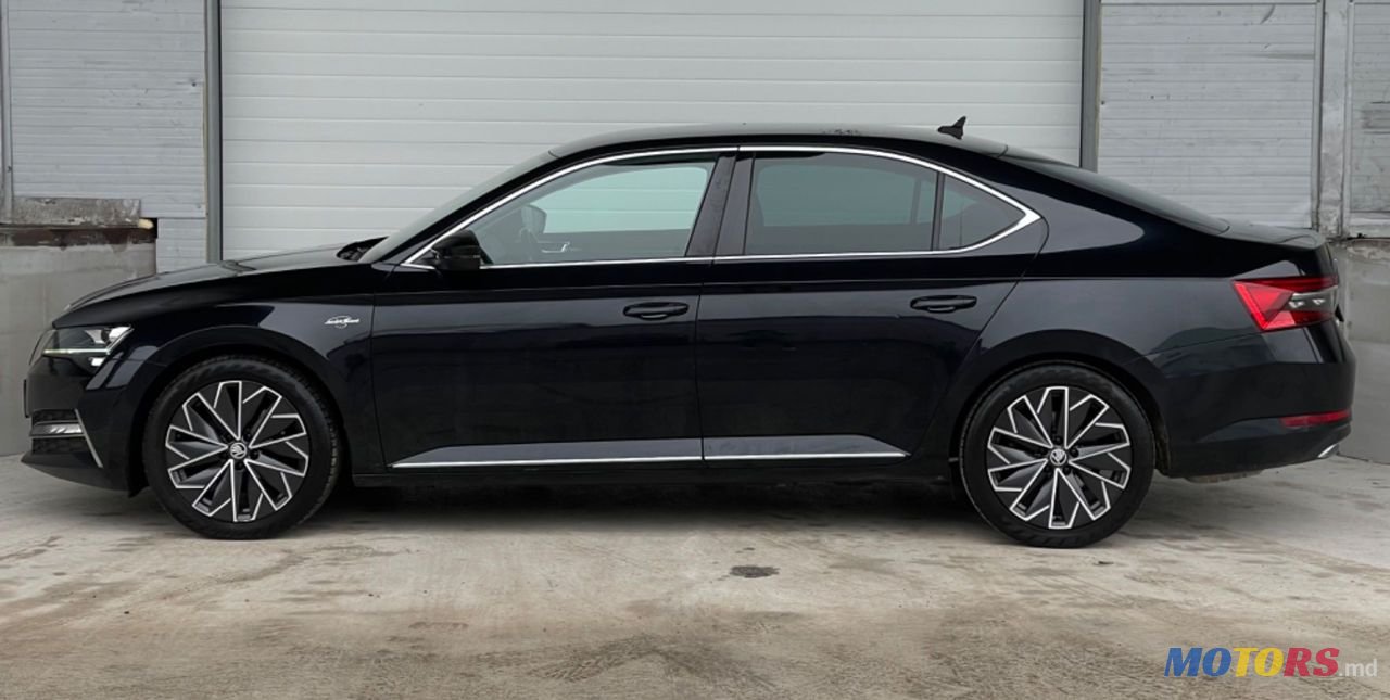 2019' Skoda Superb photo #6