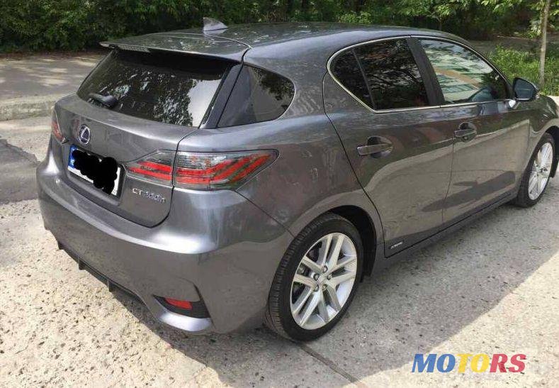 2015' Lexus CT photo #1