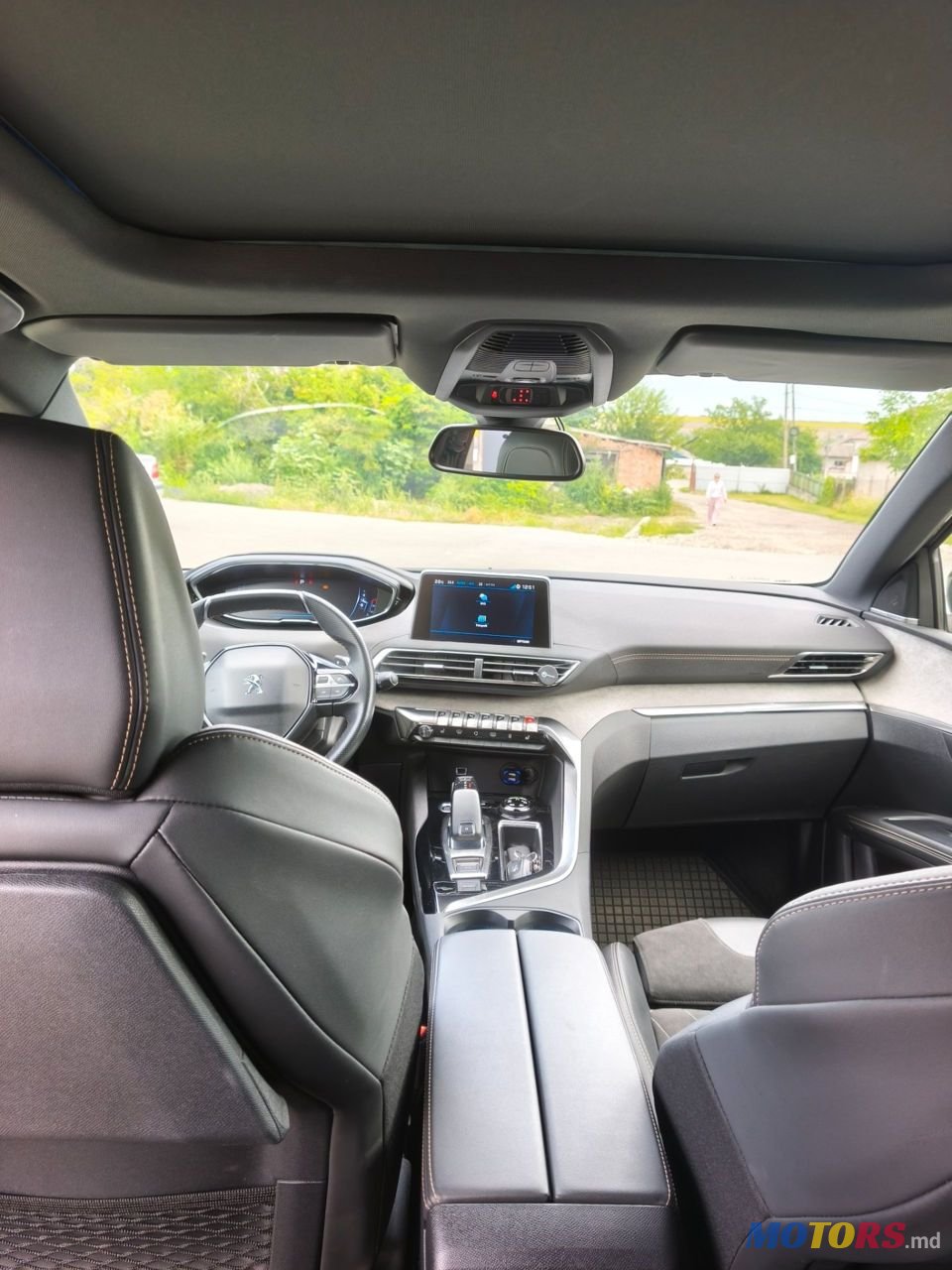 2020' Peugeot 5008 photo #2