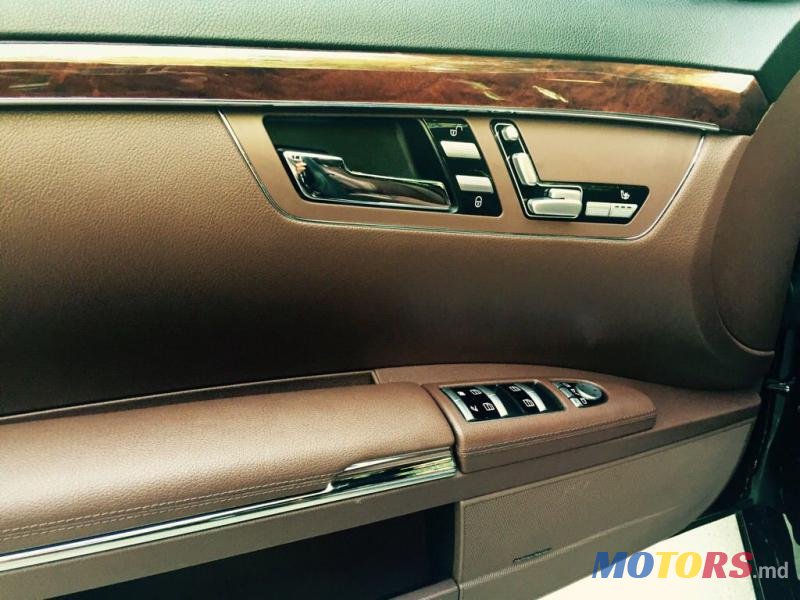 2010' Mercedes-Benz S-Class photo #2