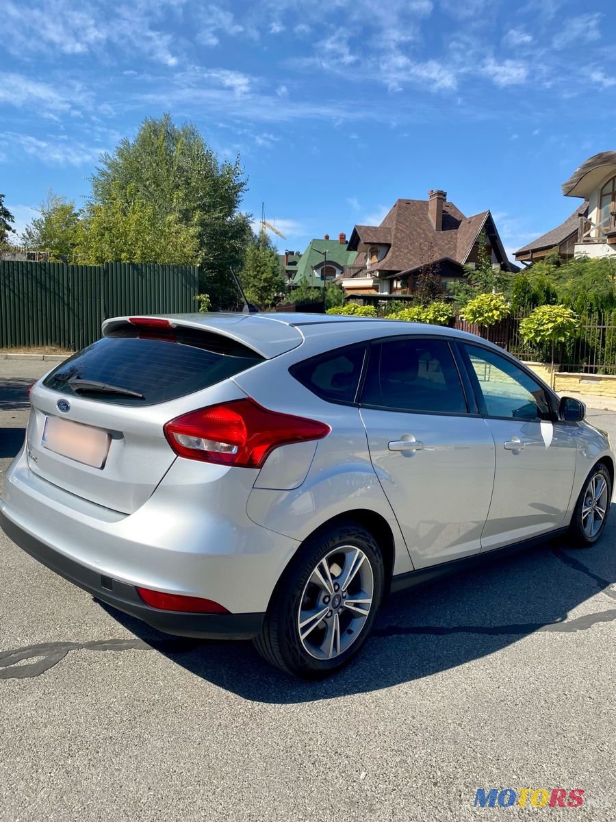 2017' Ford Focus photo #3