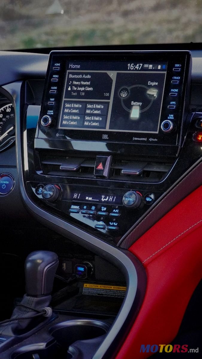 2020' Toyota Camry photo #6