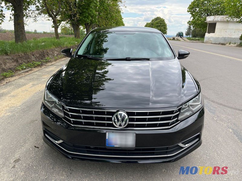 2016' Volkswagen Passat photo #1