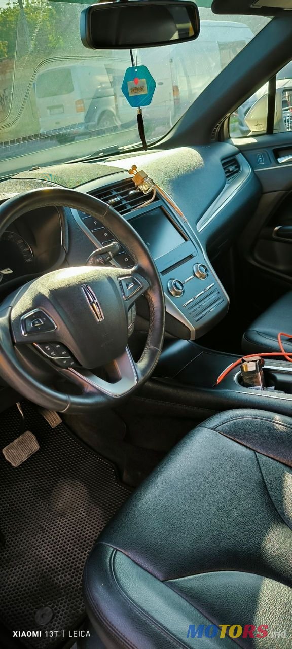 2015' Lincoln MKC photo #5