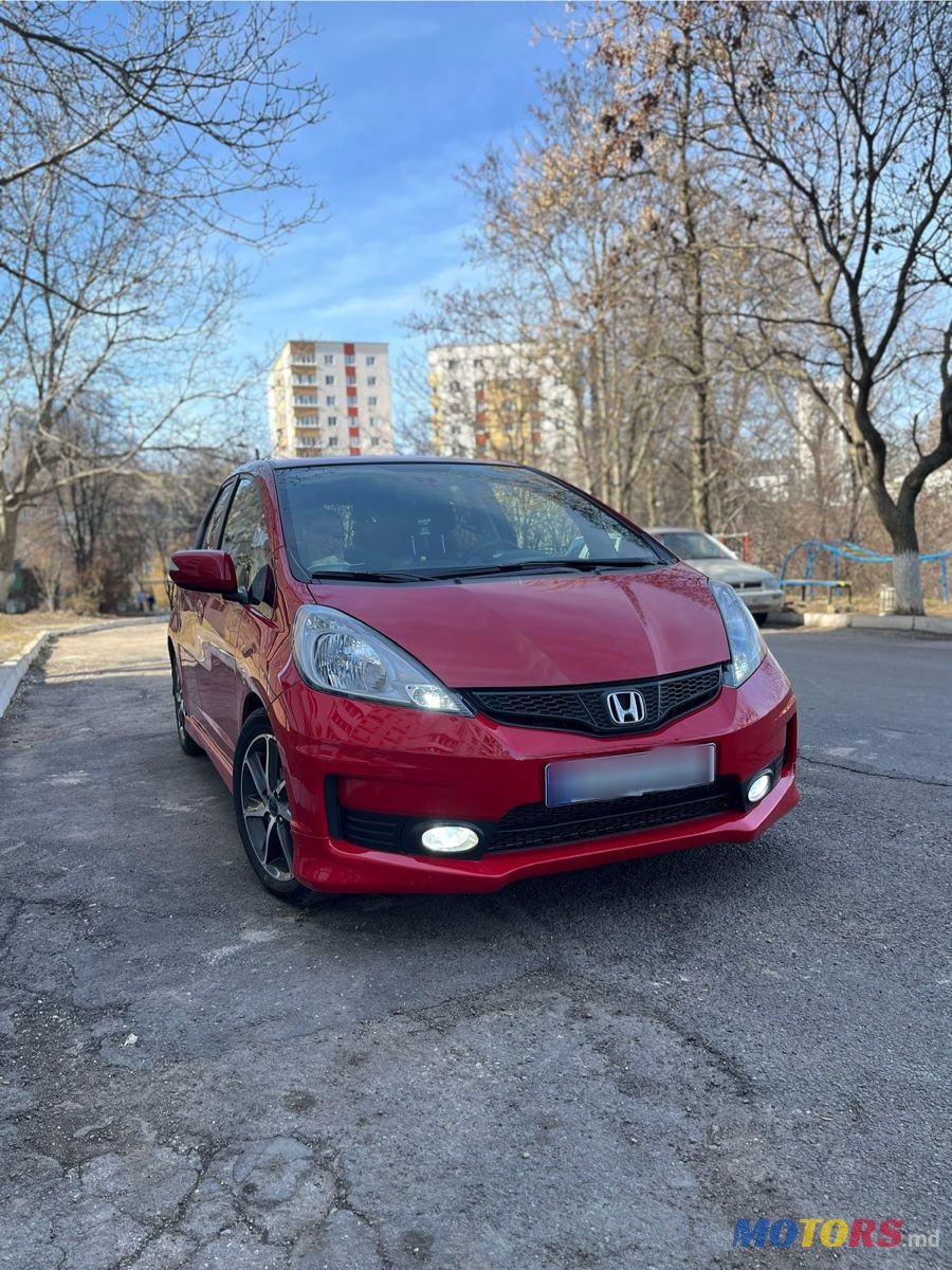 2013' Honda Jazz photo #1