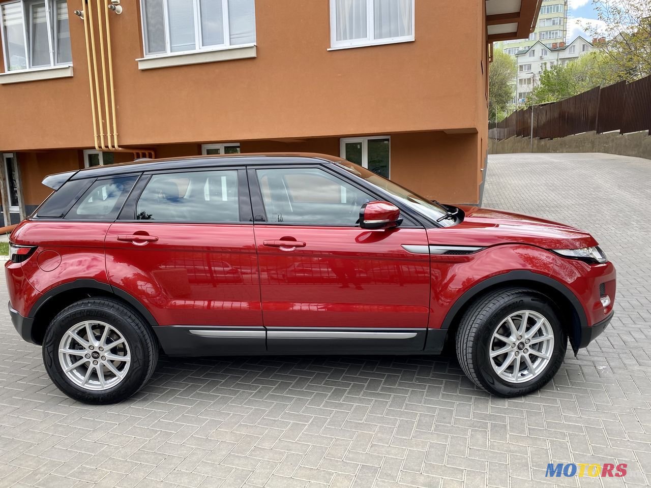 2013' Land Rover Range Rover Evoque photo #2