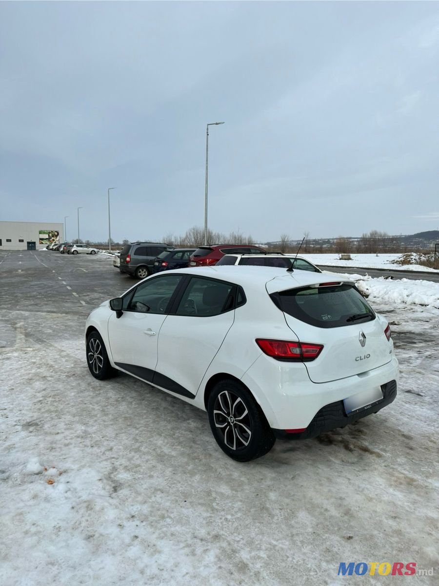 2014' Renault Clio photo #5