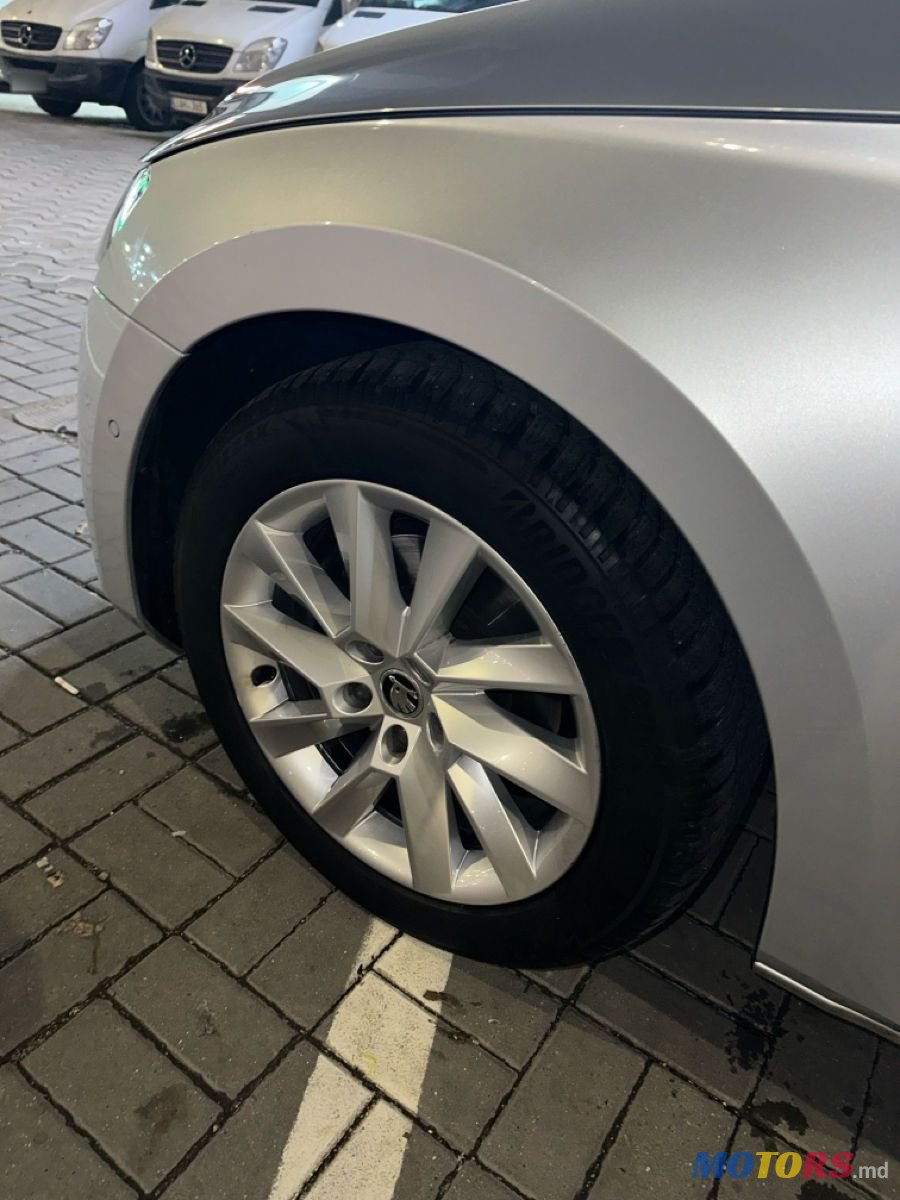 2019' Skoda Superb photo #5