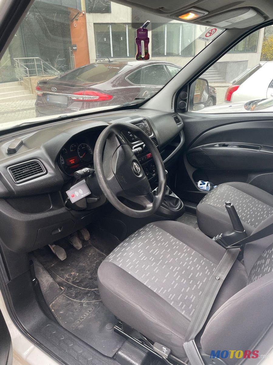 2012' Opel Combo photo #6