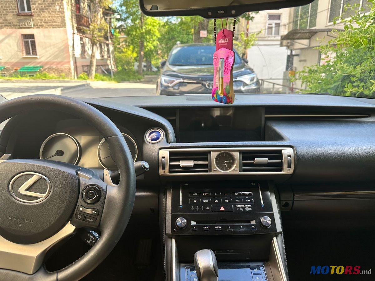 2014' Lexus Is Series photo #4