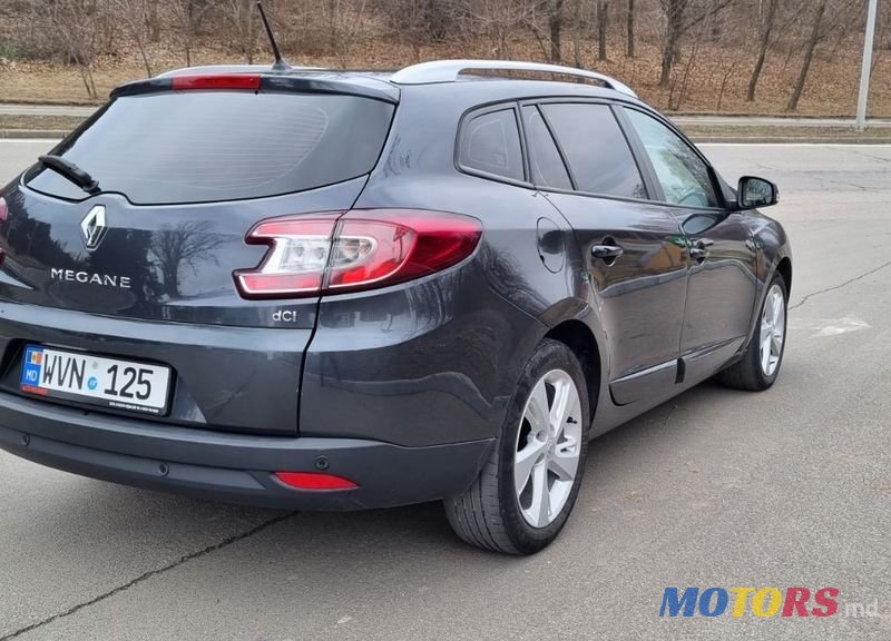 2014' Renault Megane photo #3