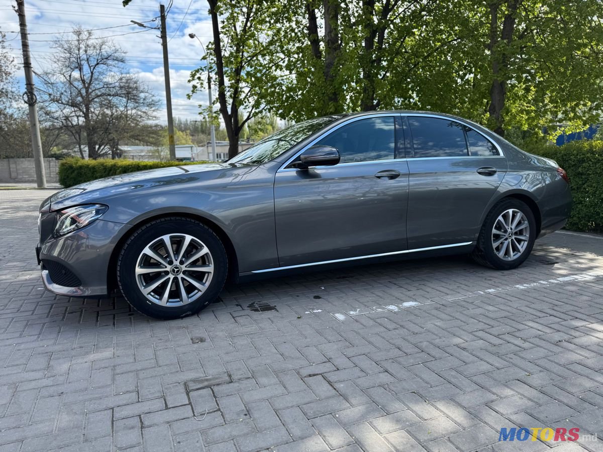 2018' Mercedes-Benz E-Class photo #2