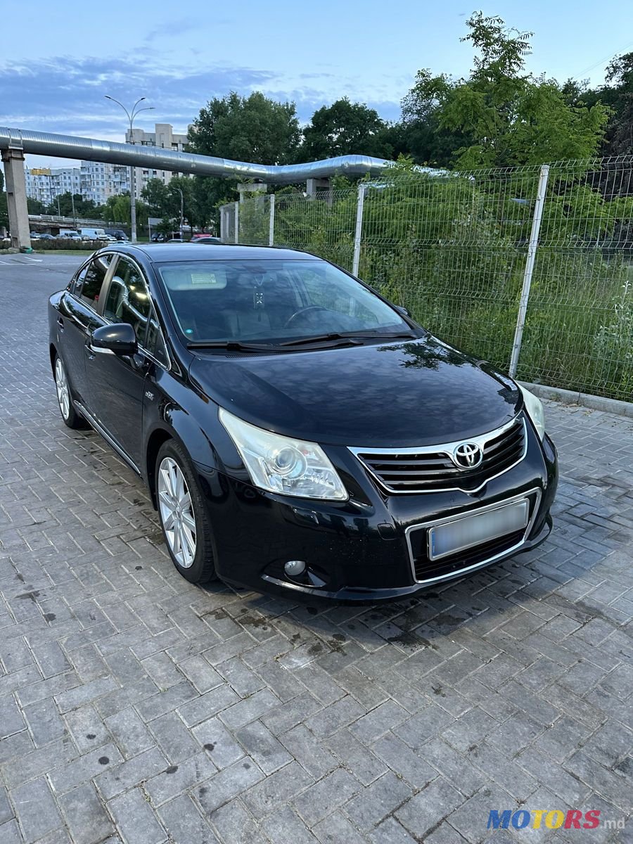 2011' Toyota Avensis photo #1