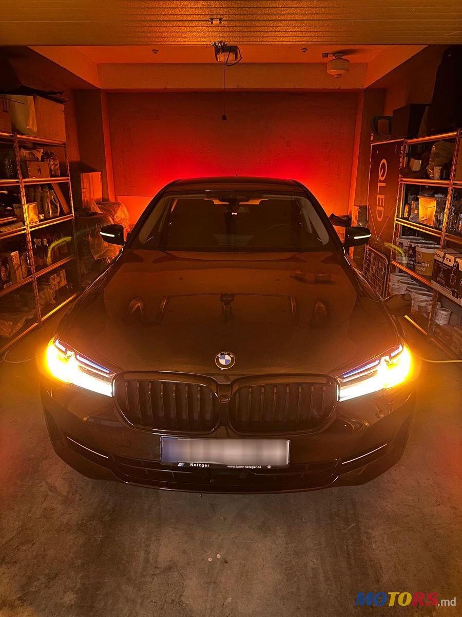 2020' BMW 5 Series photo #1