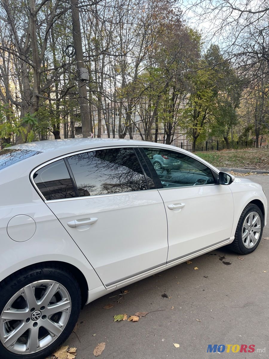 2015' Volkswagen Passat photo #3