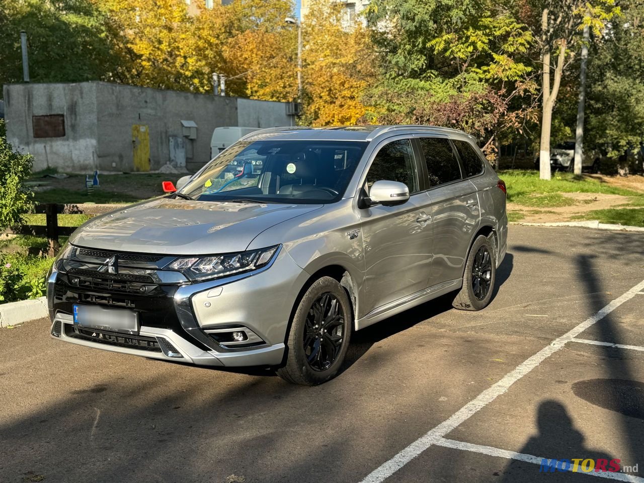 2018' Mitsubishi Outlander photo #2