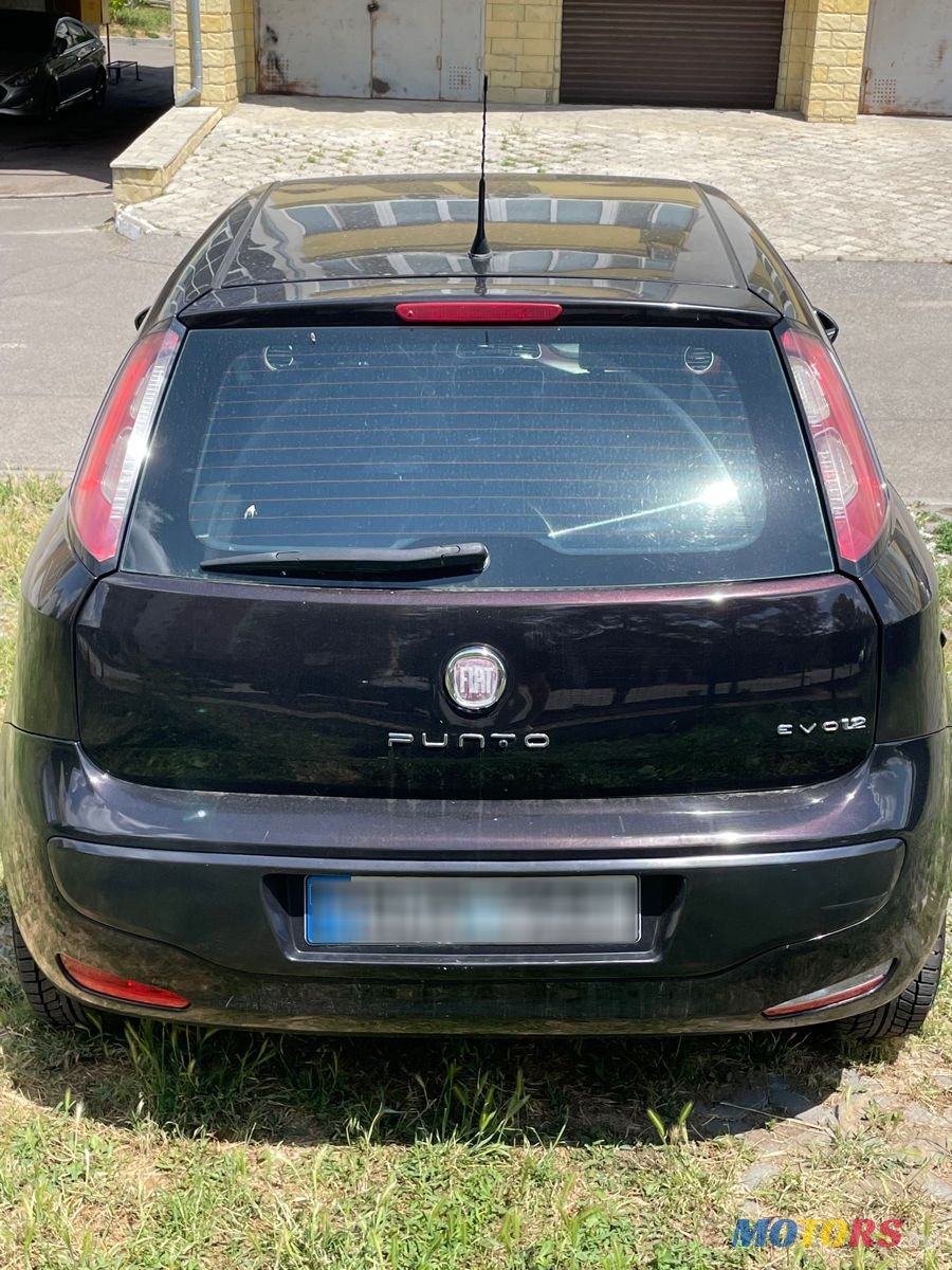 2012' Fiat Punto photo #6