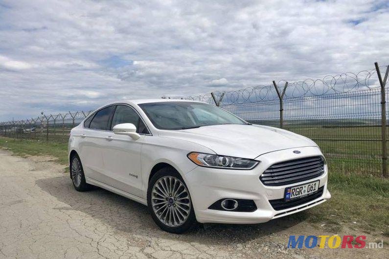 2013' Ford Fusion photo #1