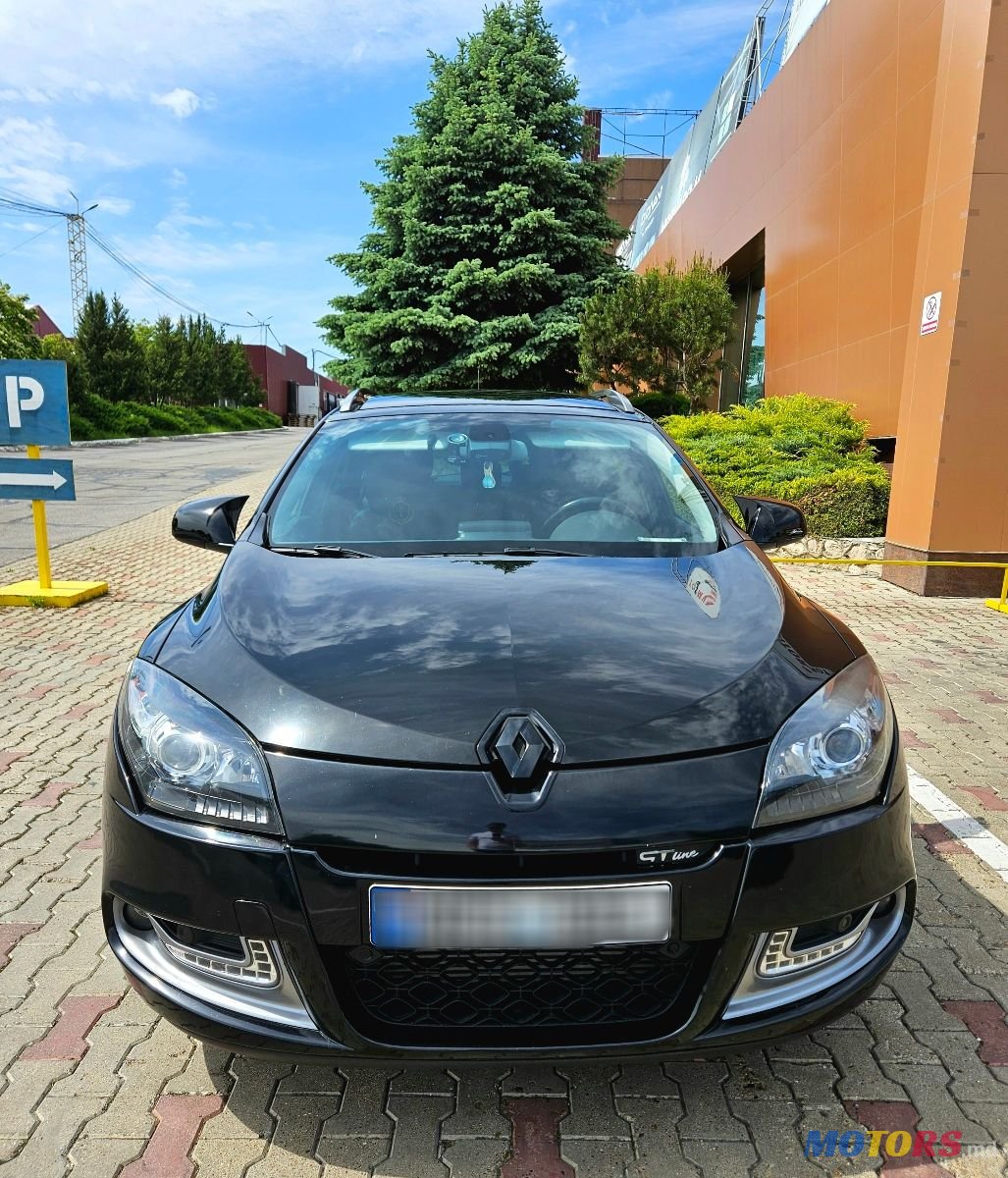 2013' Renault Megane photo #2