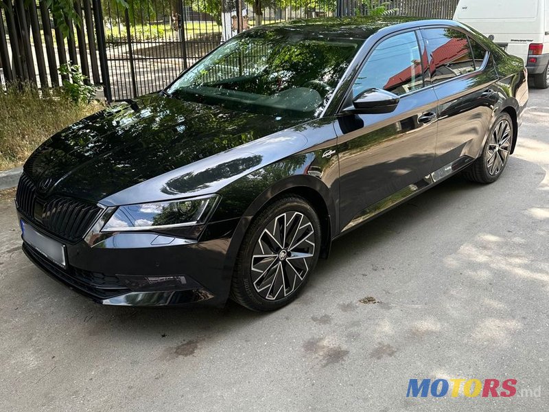 2018' Skoda Superb photo #2