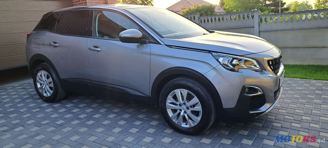 2020' Peugeot 3008 photo #2