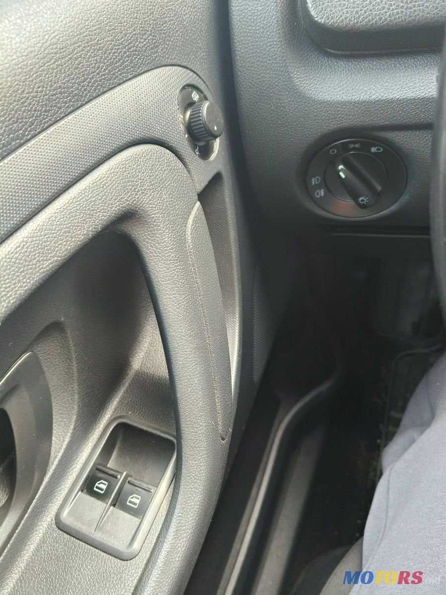 2014' Skoda Fabia photo #3