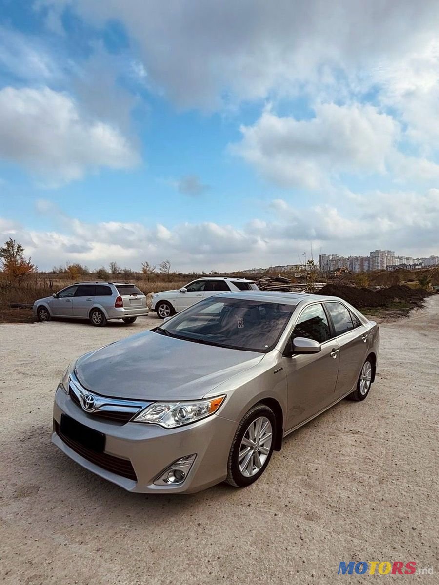 2014' Toyota Camry photo #3