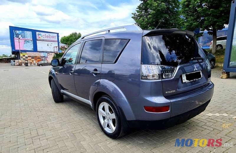 2007' Mitsubishi Outlander photo #4