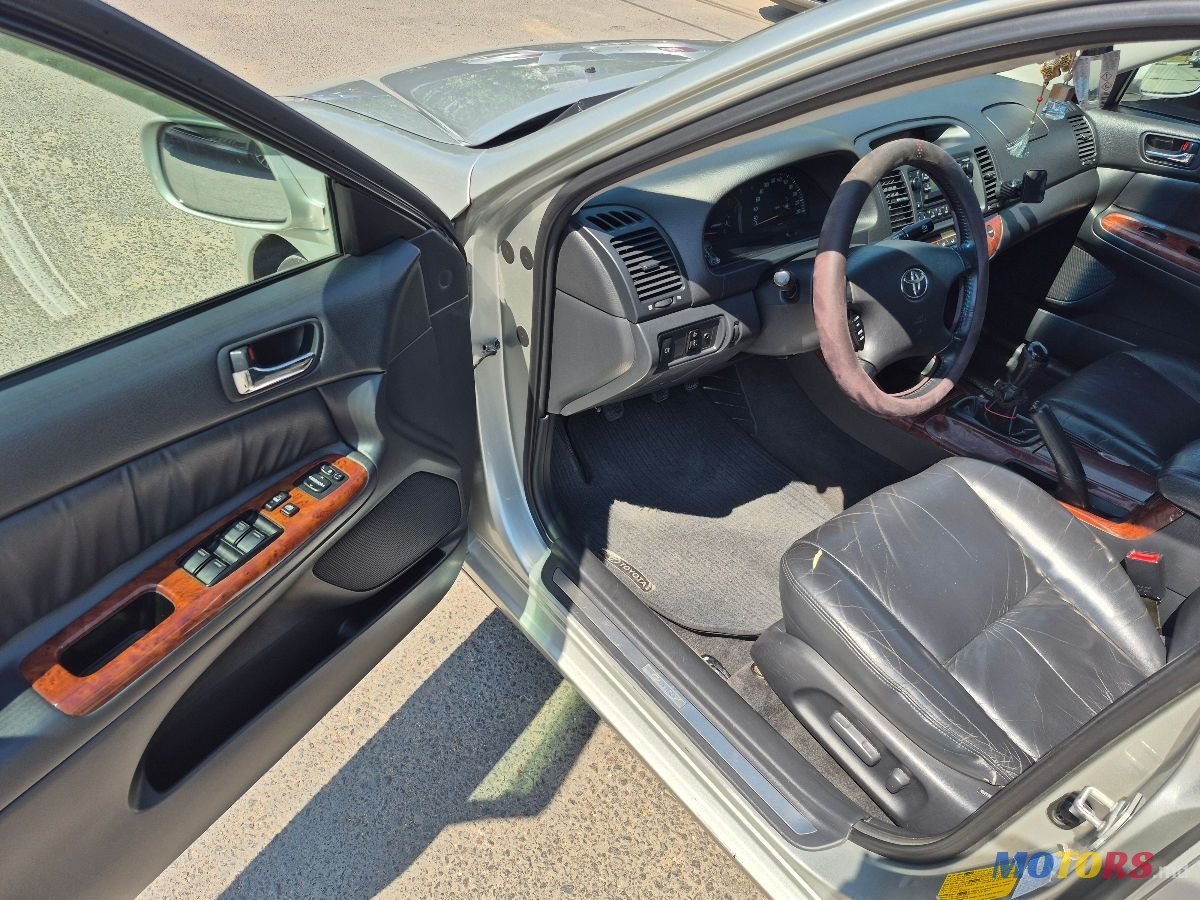 2001' Toyota Camry photo #6