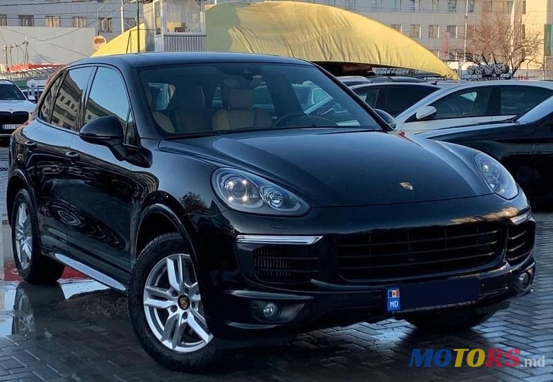 2015' Porsche Cayenne photo #1