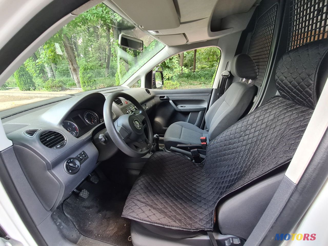 2015' Volkswagen Caddy photo #5