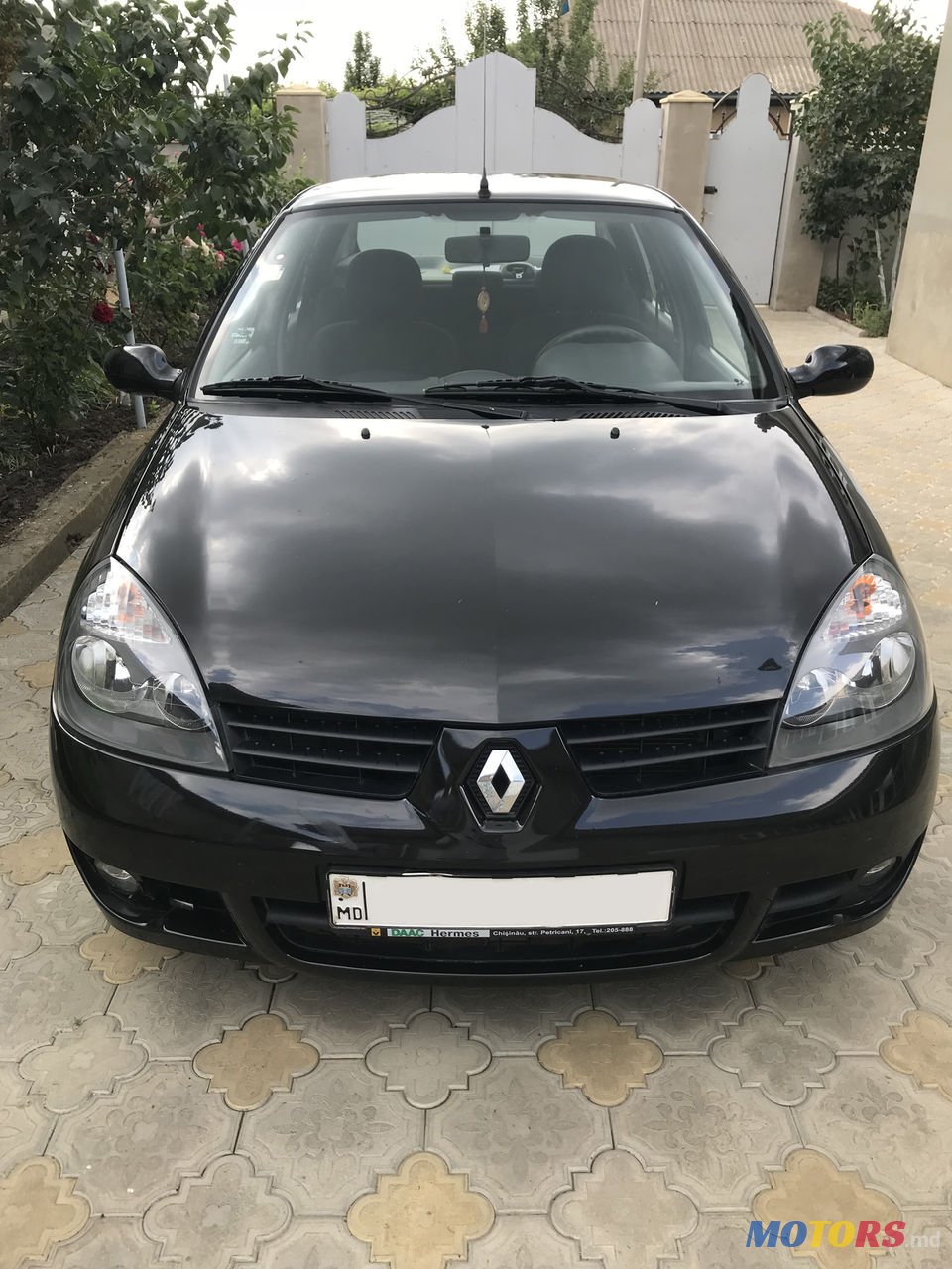 2008' Renault Clio photo #2