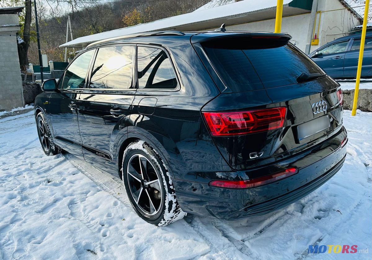 2016' Audi Q7 E-Tron photo #4