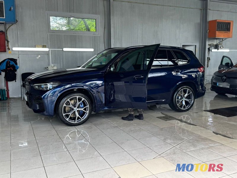 2022' BMW X5 photo #1