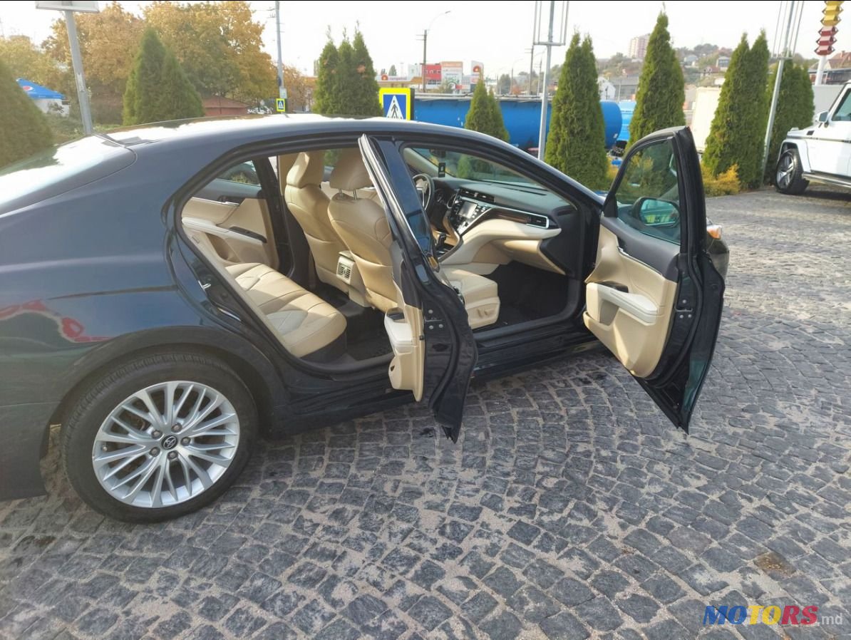 2018' Toyota Camry photo #1