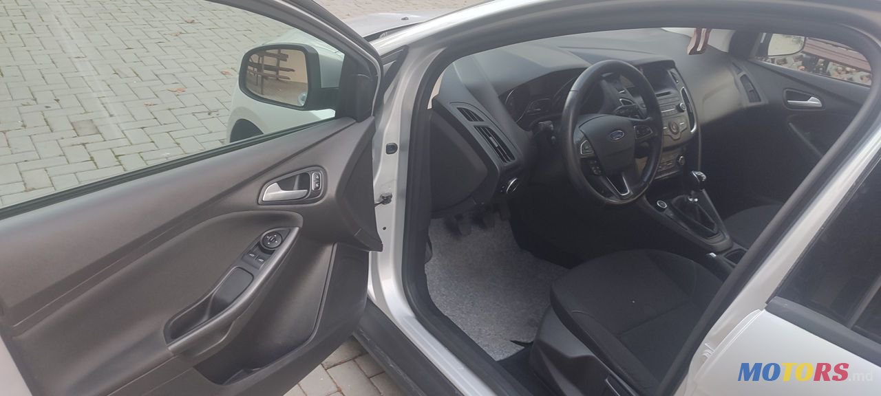 2015' Ford Focus photo #3