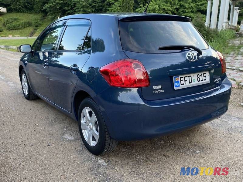 2008' Toyota Auris photo #3