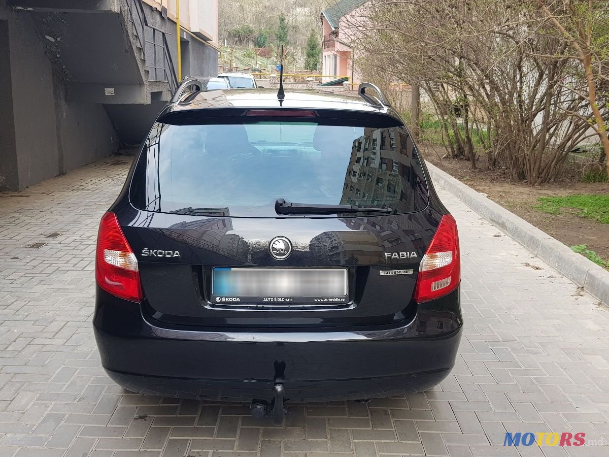 2013' Skoda Fabia photo #6