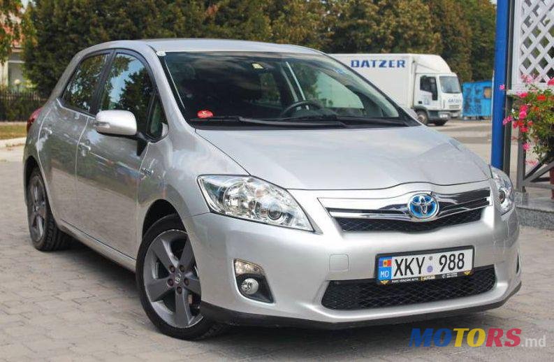 2011' Toyota Auris photo #1