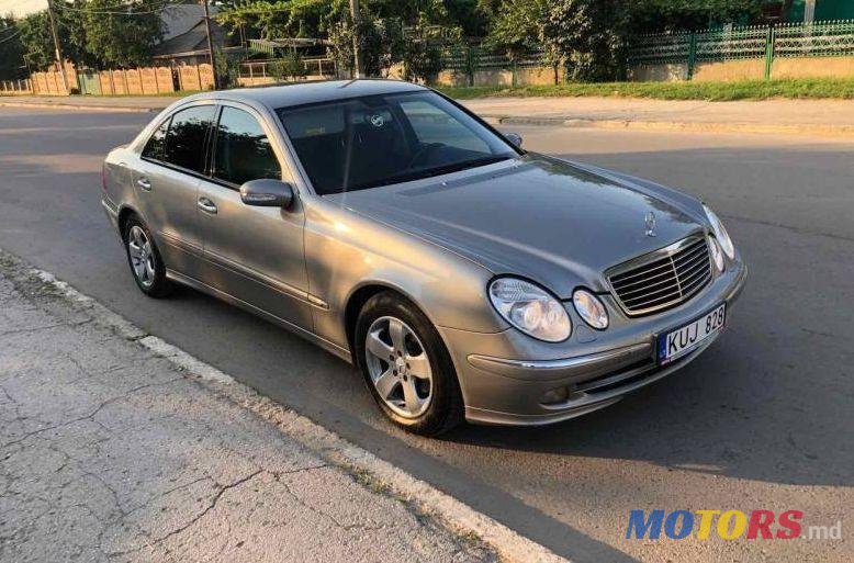 2004' Mercedes-Benz E photo #1