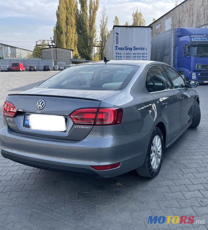 2013' Volkswagen Jetta photo #2