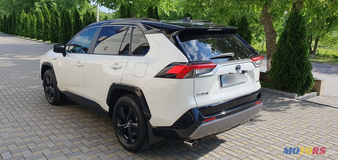 2019' Toyota RAV4 photo #4