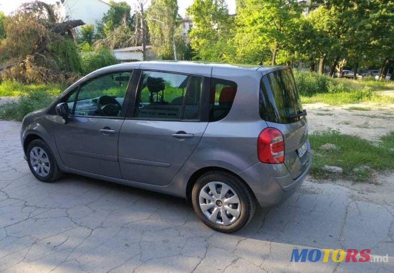 2010' Renault Modus photo #1