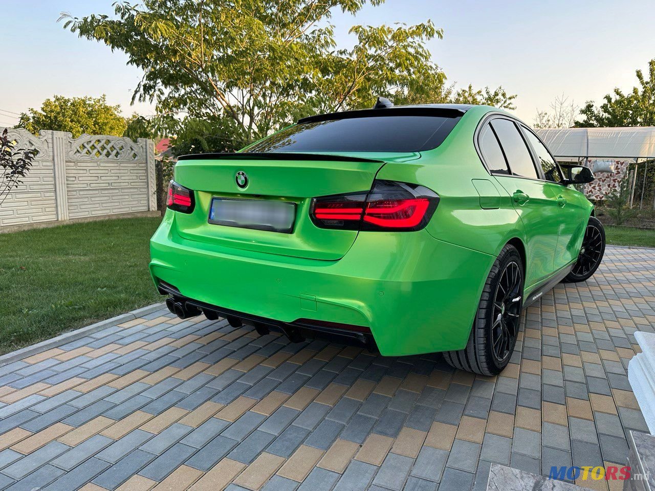 2017' BMW 3 Series photo #4