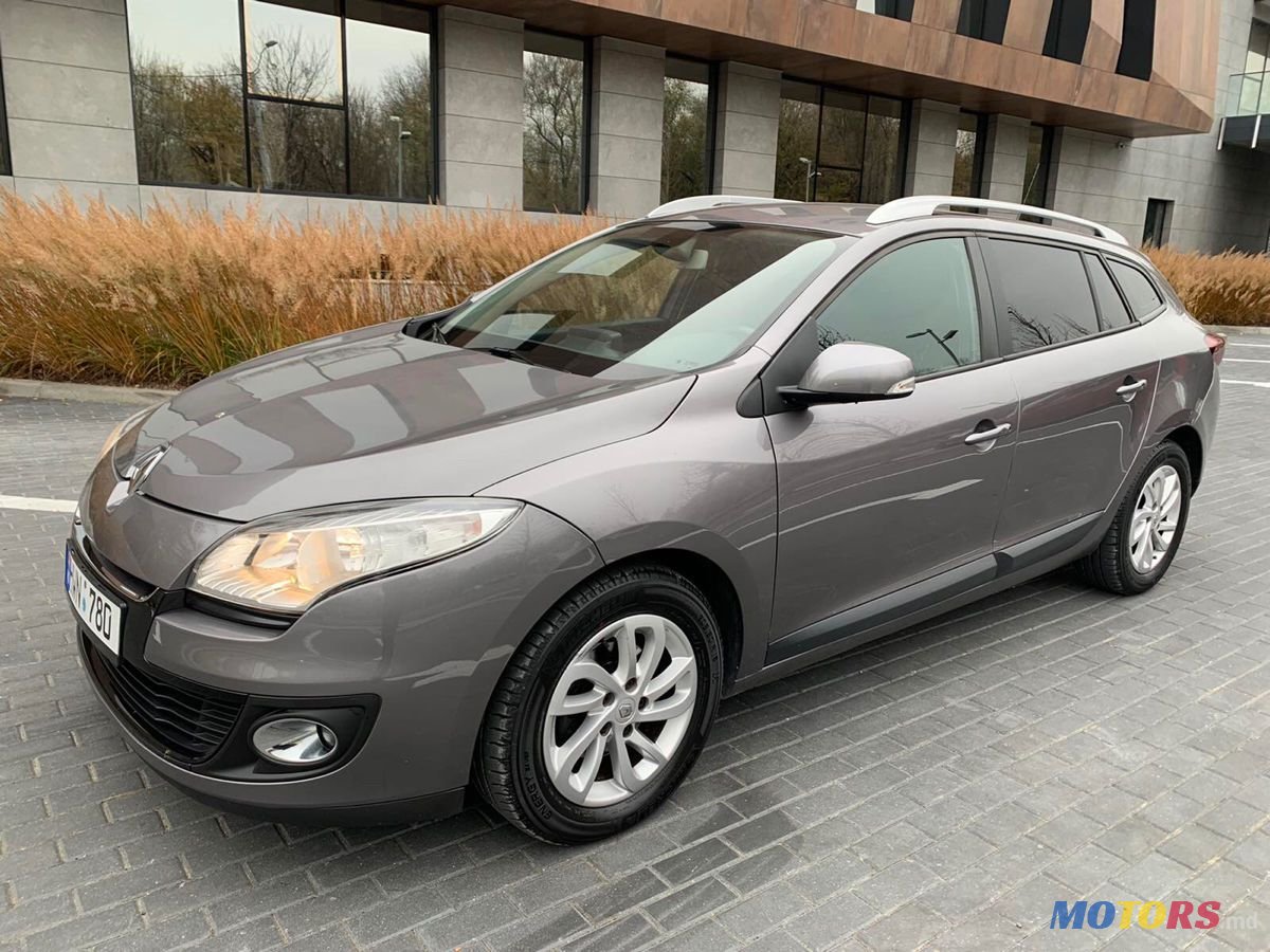 2012' Renault Megane photo #3